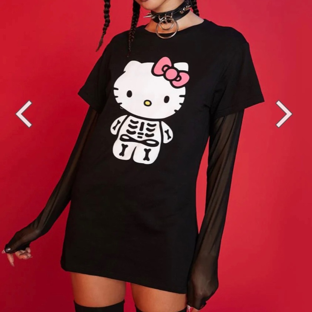 NWT RARE- Dolls Kill x Hello Kitty
Killed With Kindness Graphic Tee-S